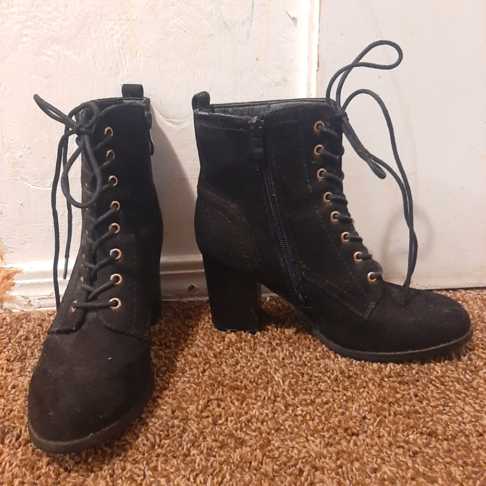 Journee collection mid-calf Black Lace-Up Boots size 7.5